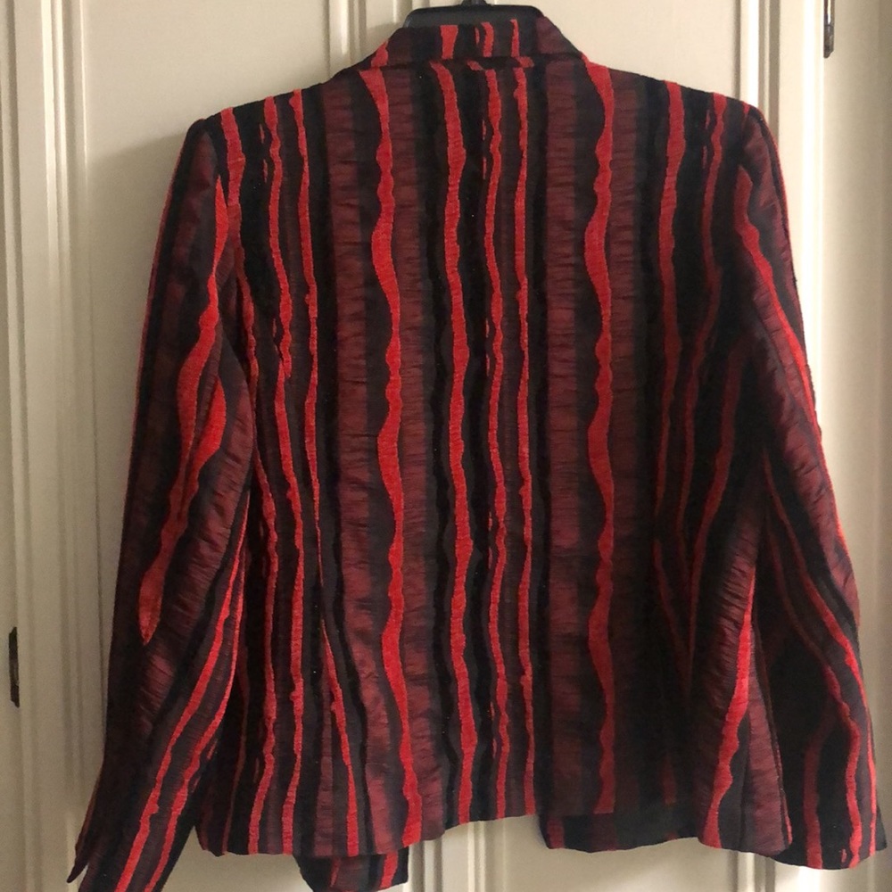 Blazer - Picture 5 of 6